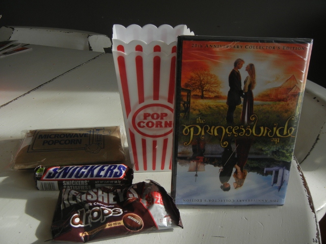 Last Minute Gift Idea: Movie Night Gift Basket - Cha-Ching on a Shoestring™